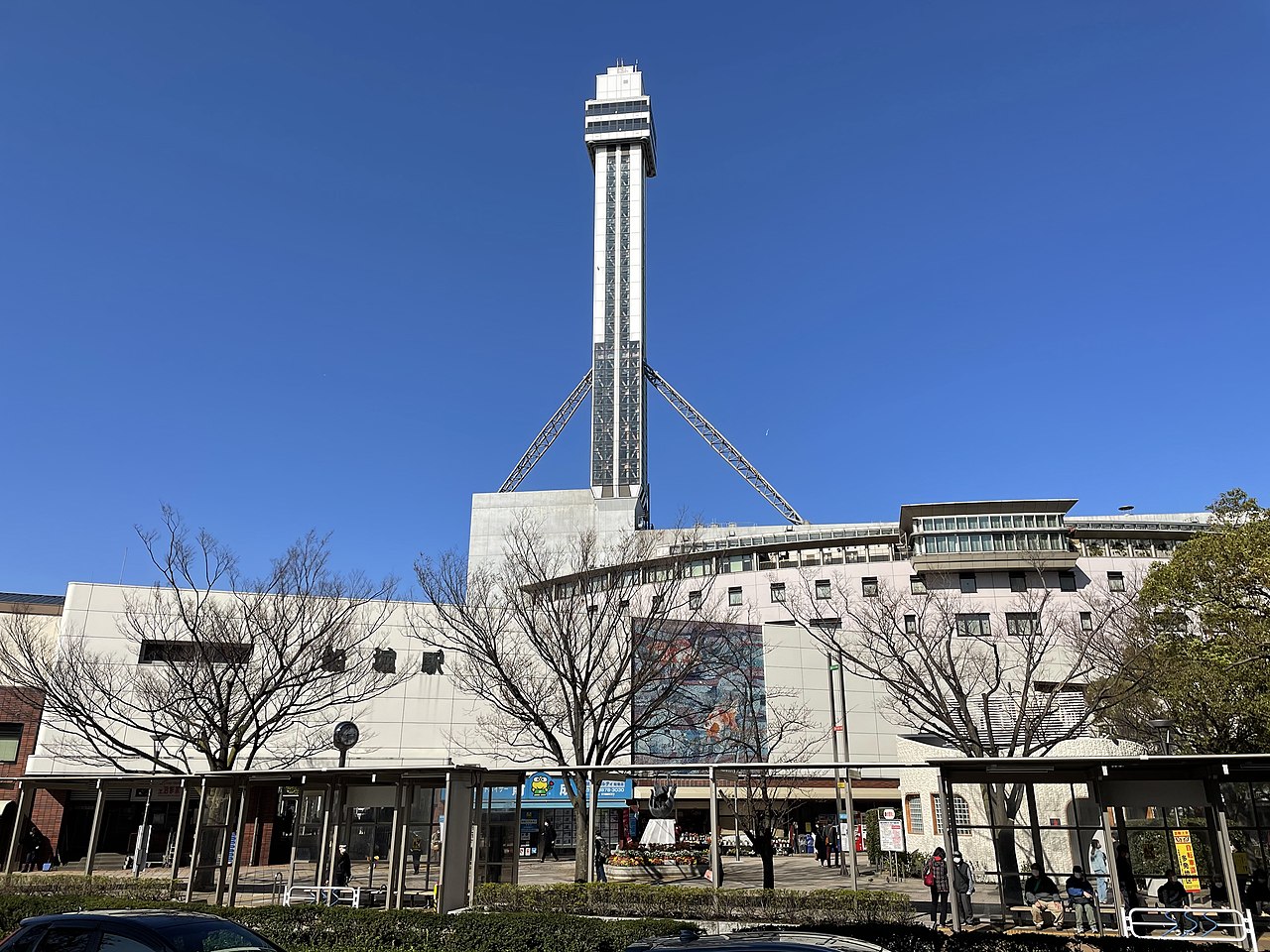 都営新宿線 船堀駅とタワーホール船堀
